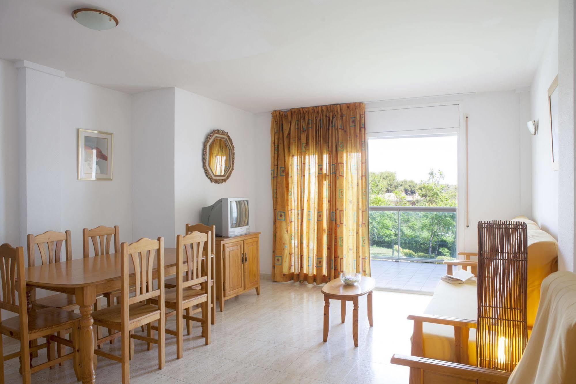 Ibersol Siesta Dorada Apartment Salou Exterior photo